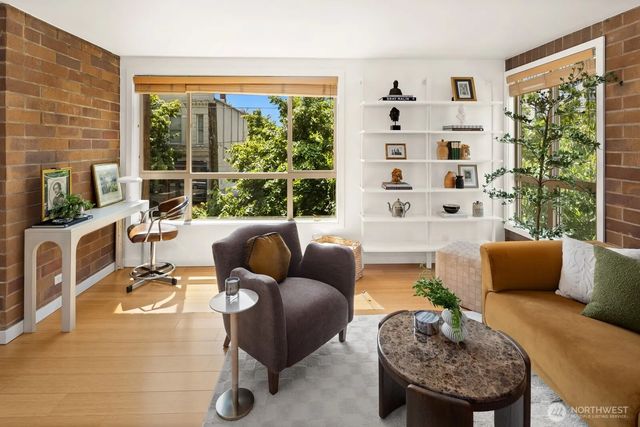 905 Cherry Street 205, Seattle