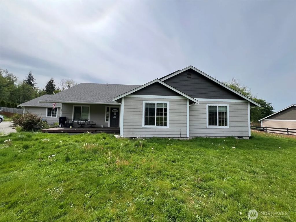 30510 37th Avenue E, Graham