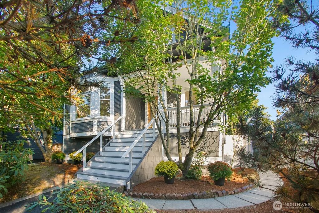 2035 N 77th Street, Seattle
