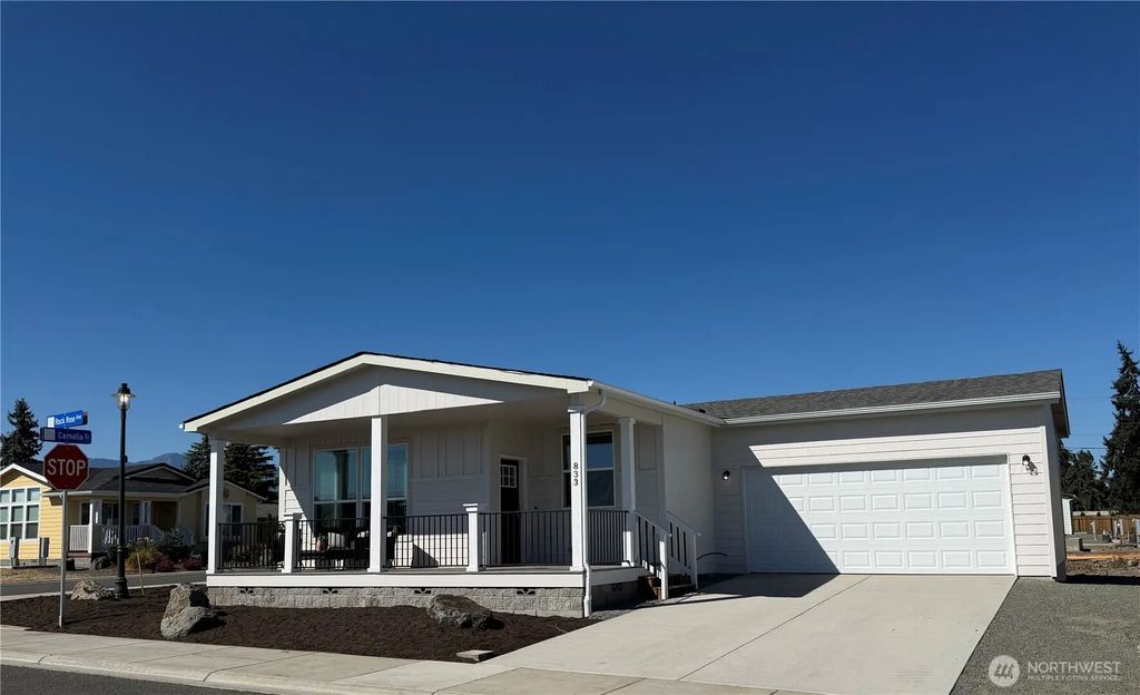 833 N Rock Rose Avenue, Sequim