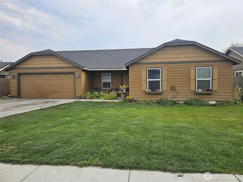 506 Sw R Street, Quincy