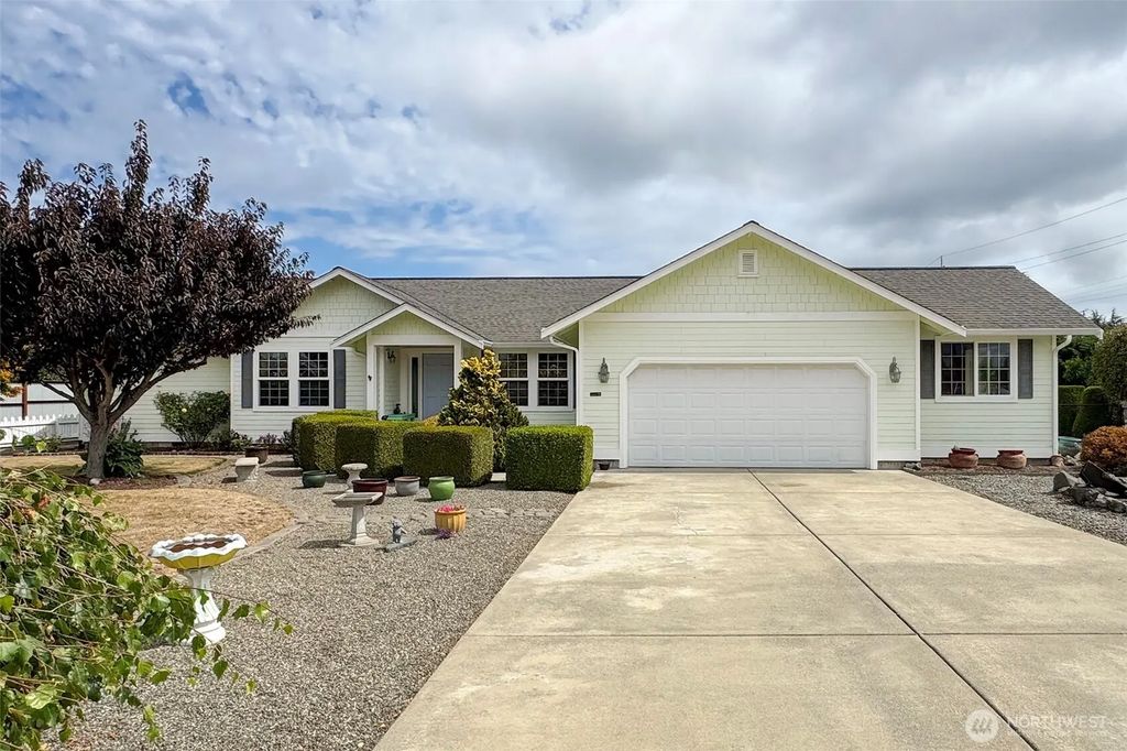 10 Valley Farm Court, Sequim