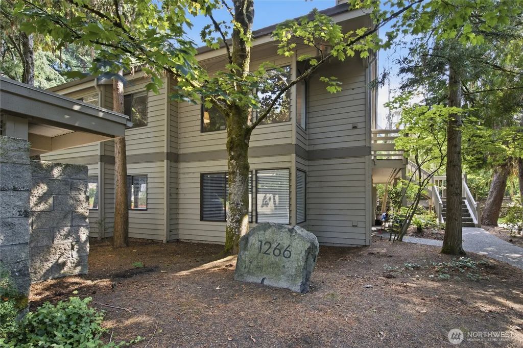 1266 Bellevue Way 4, Bellevue
