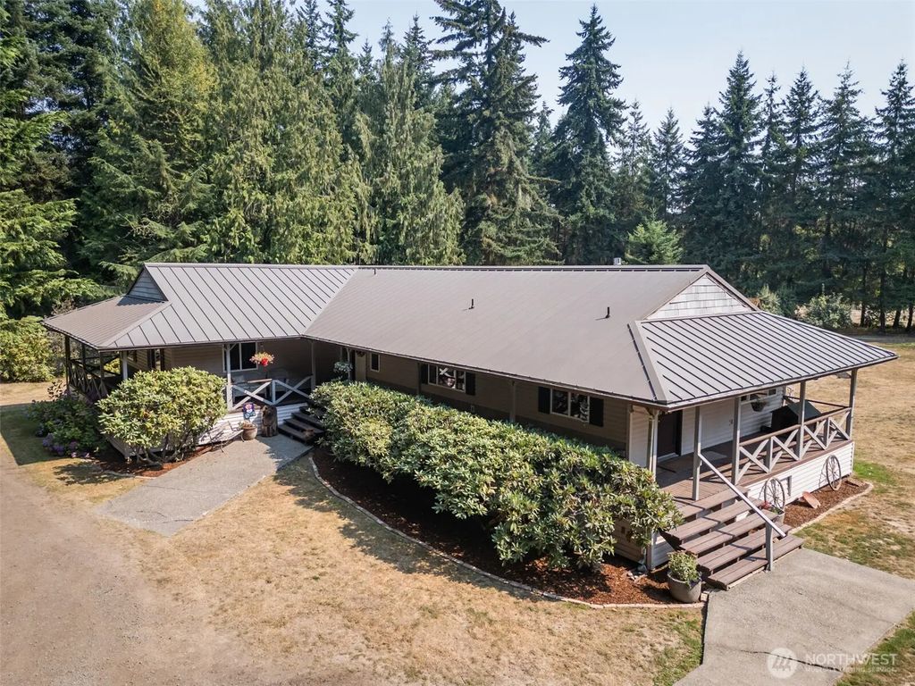 533 Hulse Road, Port Angeles