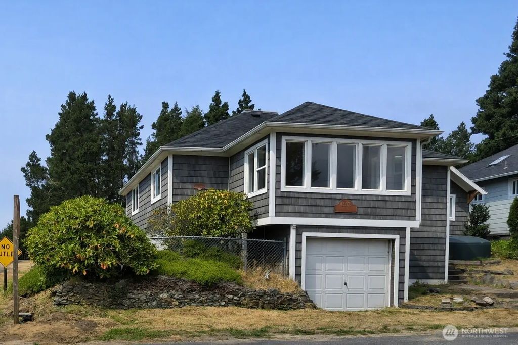 4503 K Place, Seaview
