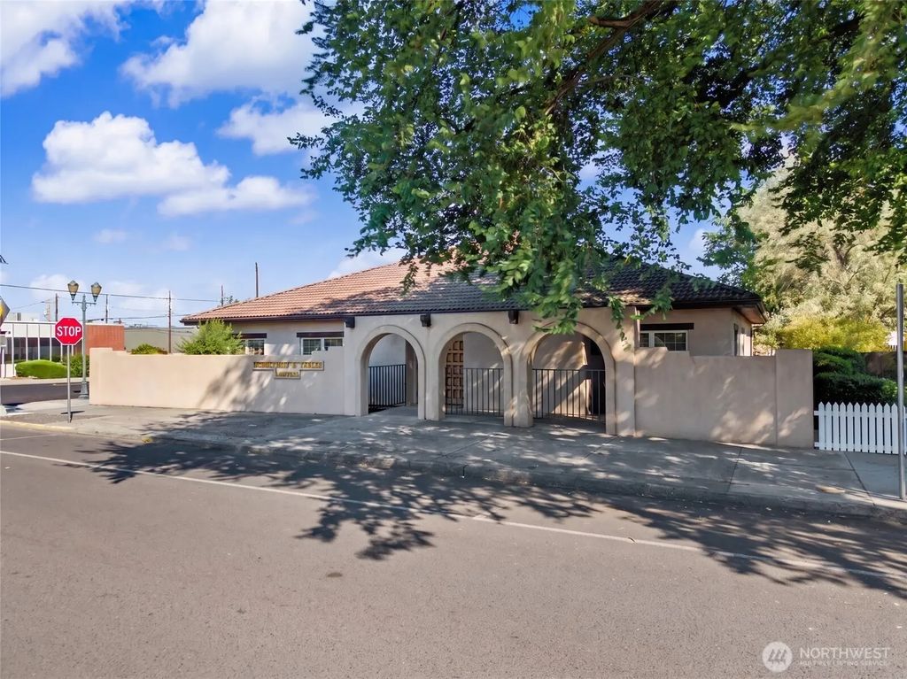 56 C Street Nw, Ephrata