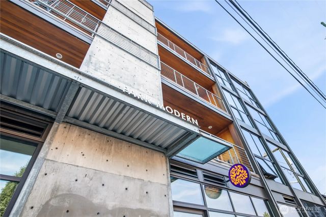 5611 University Way Ne 200b, Seattle
