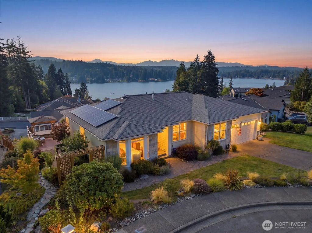 6086 Kingfisher Court, Bremerton