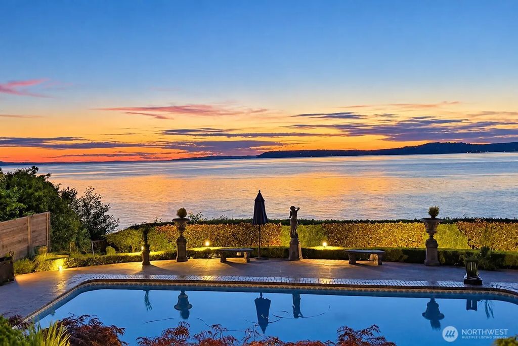 8723 Talbot Road, Edmonds