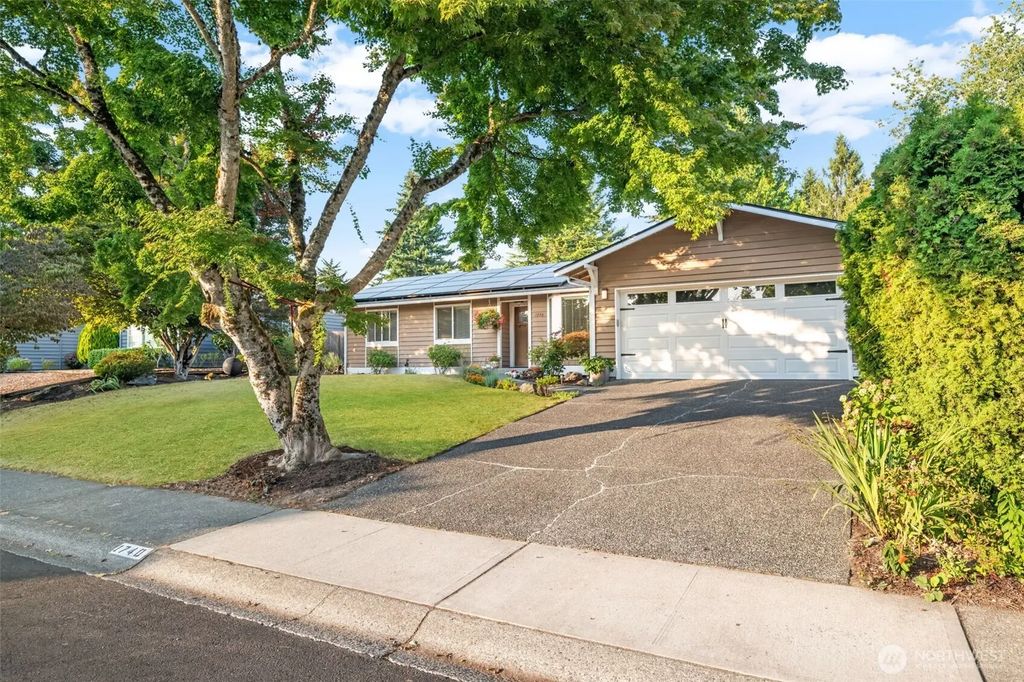 1740 211th Way Ne, Sammamish