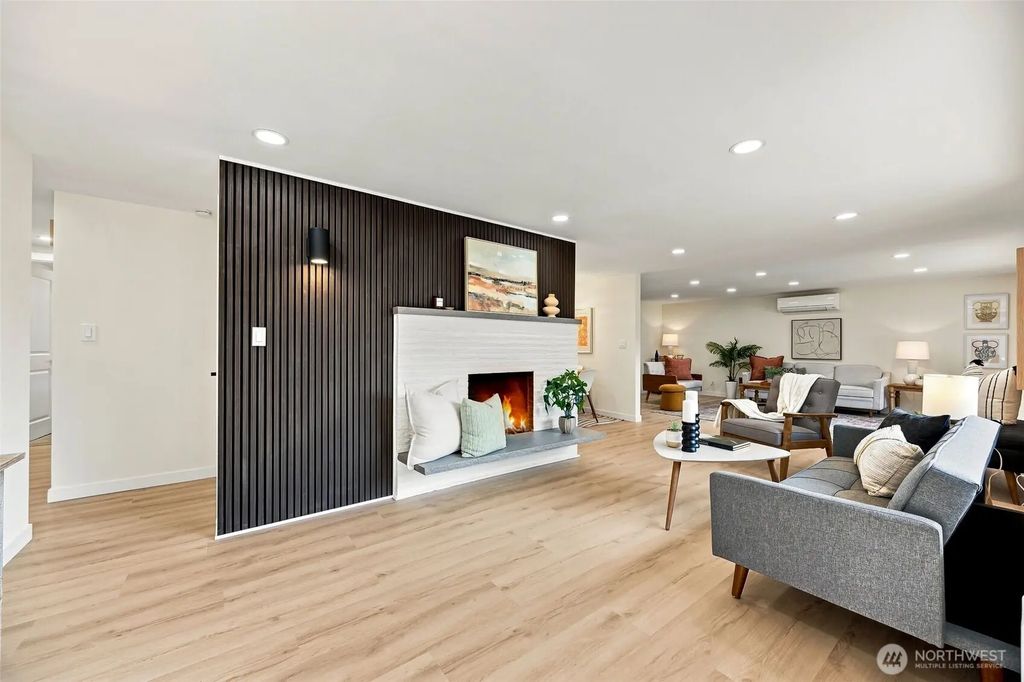 2538 Ne 107th Street, Seattle