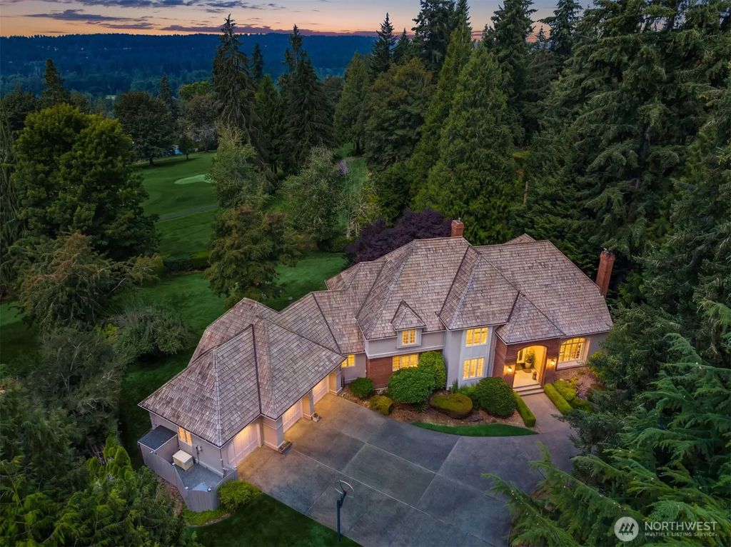 13905 212th Drive Ne, Woodinville