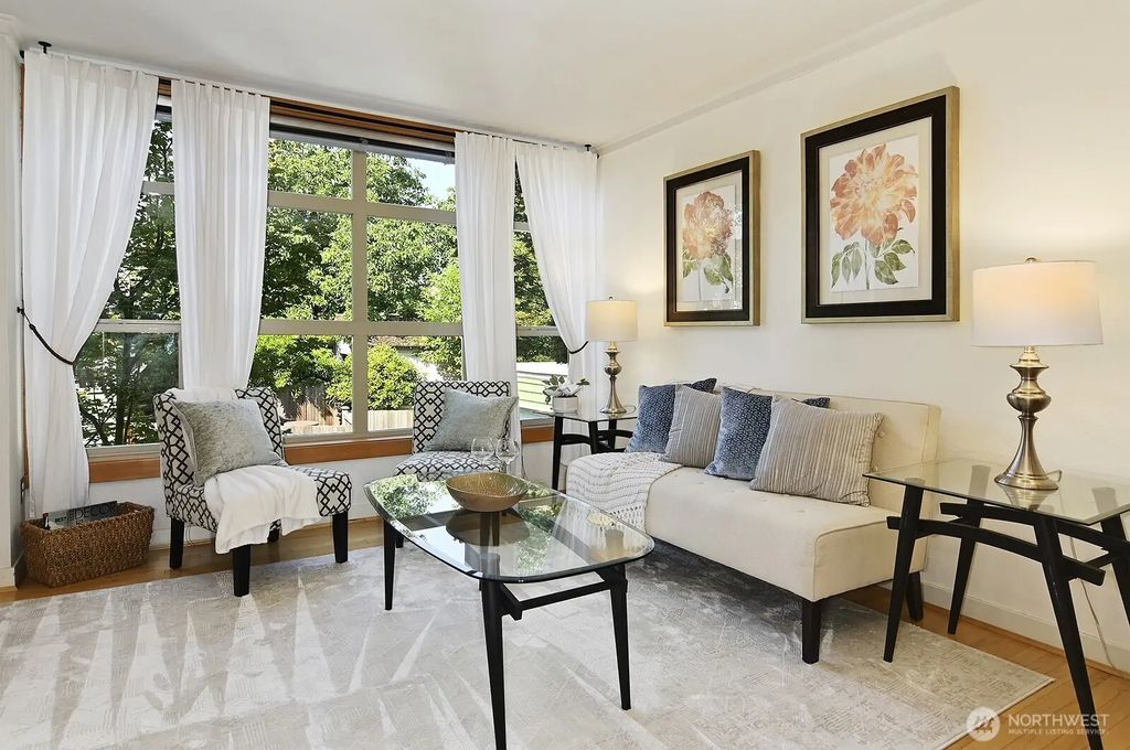 2502 N 50th Street 103, Seattle