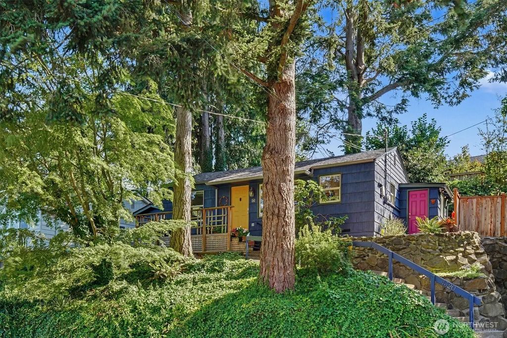 4320 31st Avenue W, Seattle