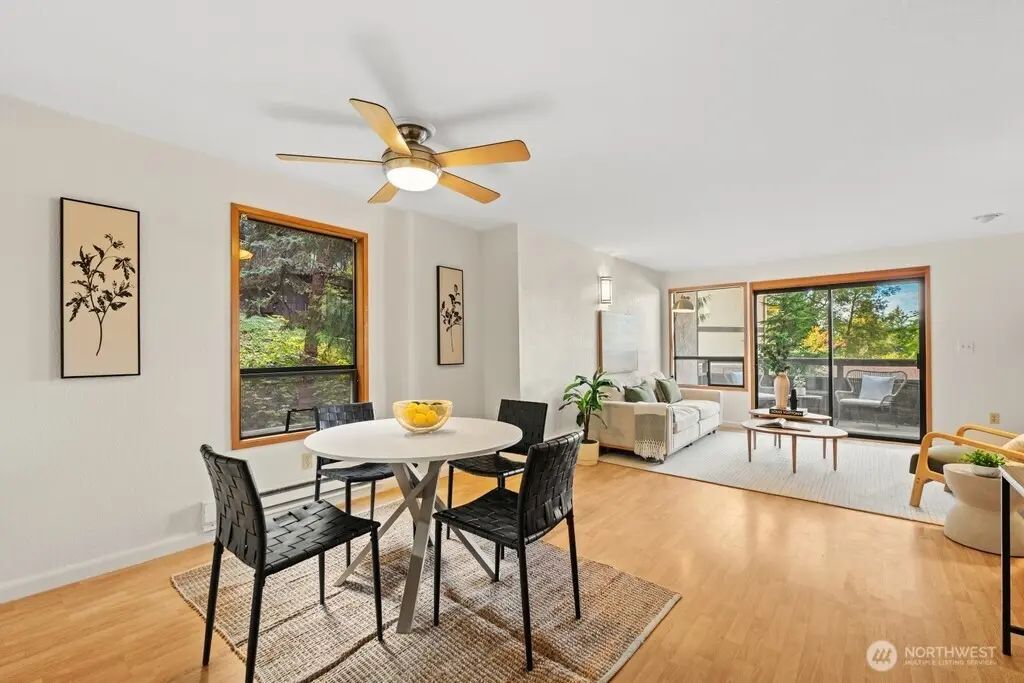 136 Summit Avenue N B8, Kent