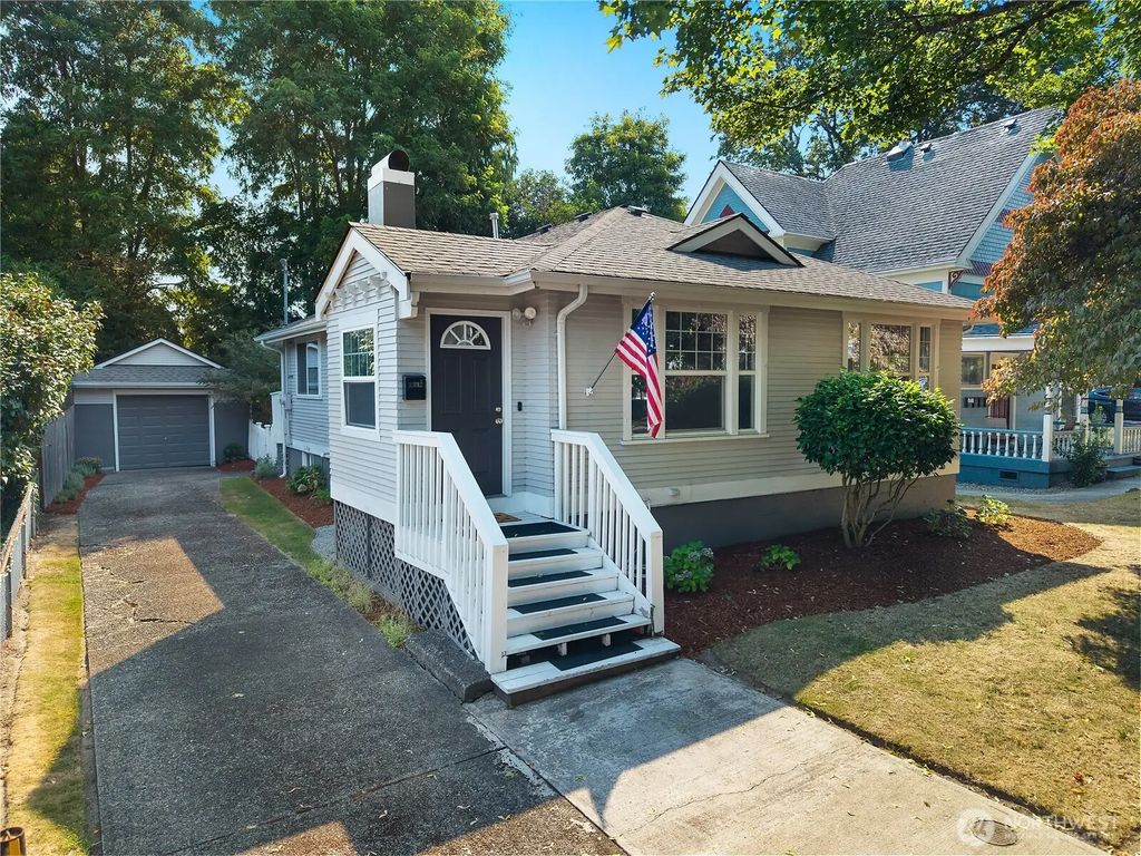 1612 Capitol Way S, Olympia