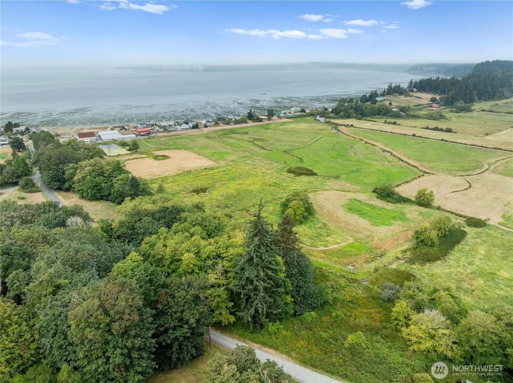 3327 Burley Road, Clinton