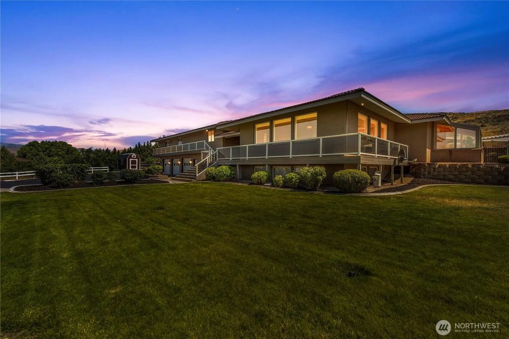 3131 35th Street Ne, East Wenatchee