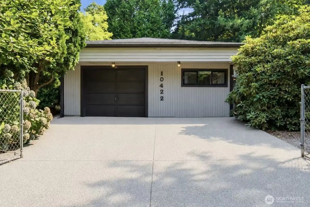 10422 165th Pl Ne, Redmond