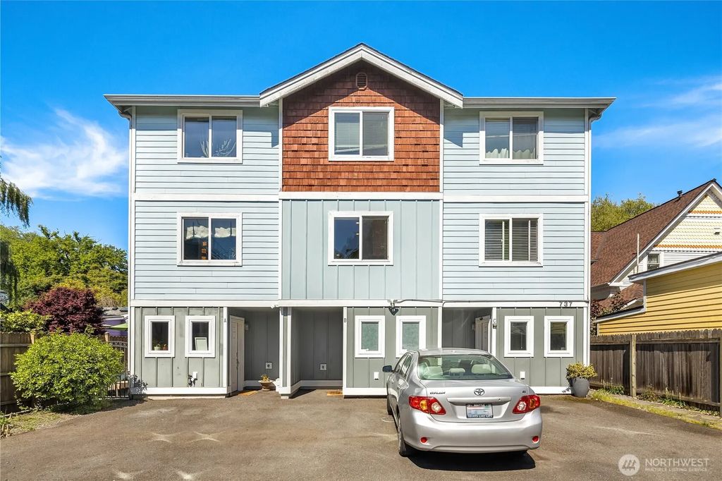 737 S Homer Street B, Seattle