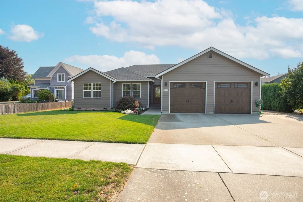 8510 Benson Road, Lynden
