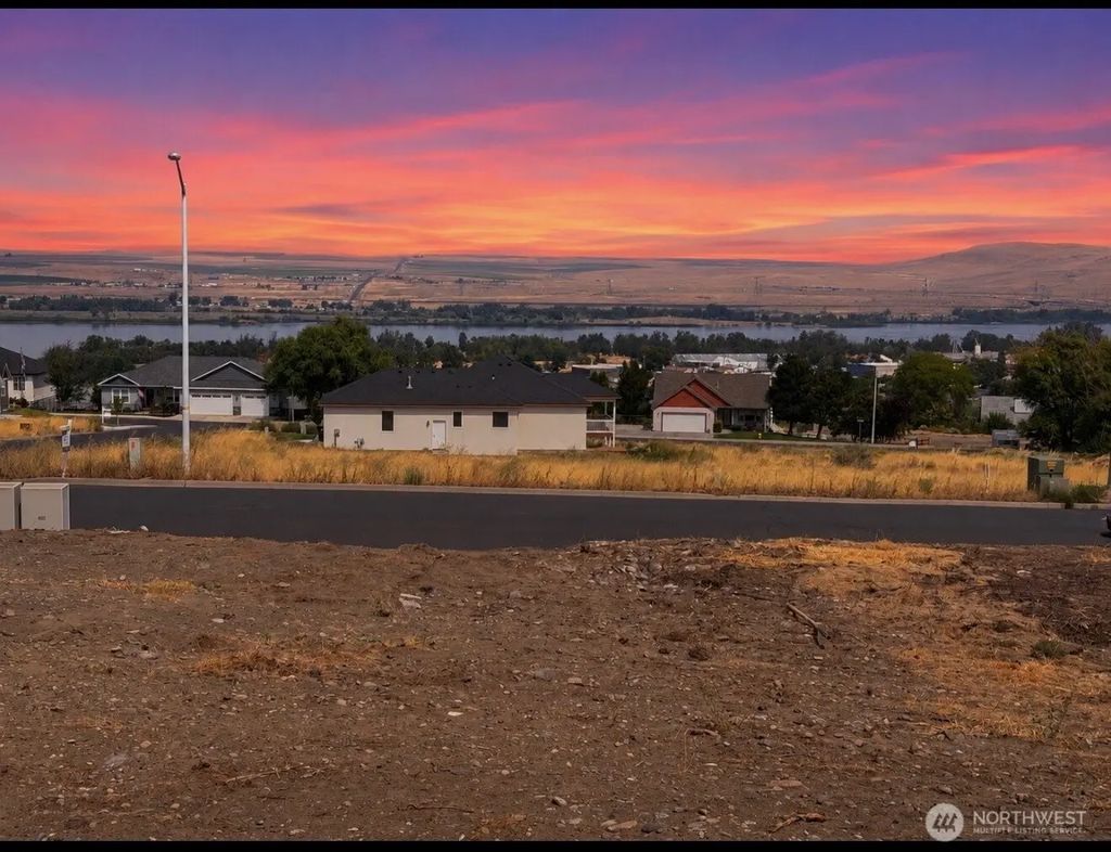 70 Roosevelt Avenue, Umatilla