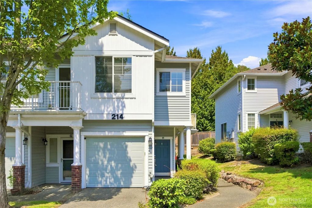 214 48th Street S H, Renton