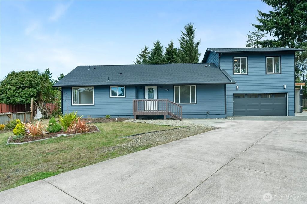 616 Aster Court Se, Ocean Shores