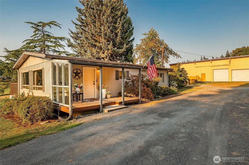 1494 Van Wyck Road, Bellingham