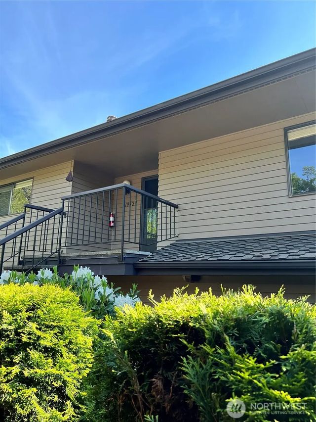 10628 Glen Acres Dr S, Seattle