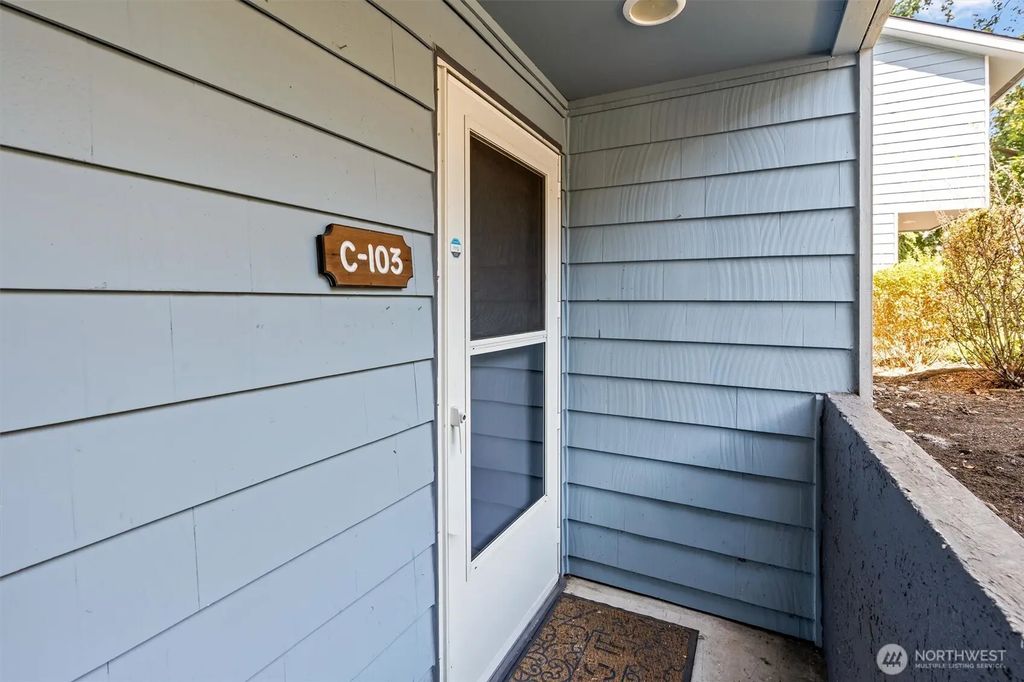 2630 S 226th Street C103, Des Moines