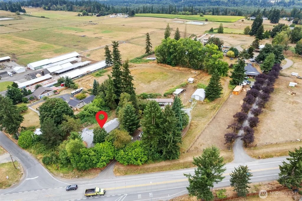 42703 Auburn Enumclaw Road Se, Enumclaw