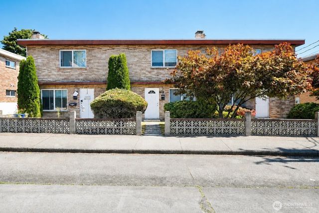 9208 Ashworth Avenue N, Seattle