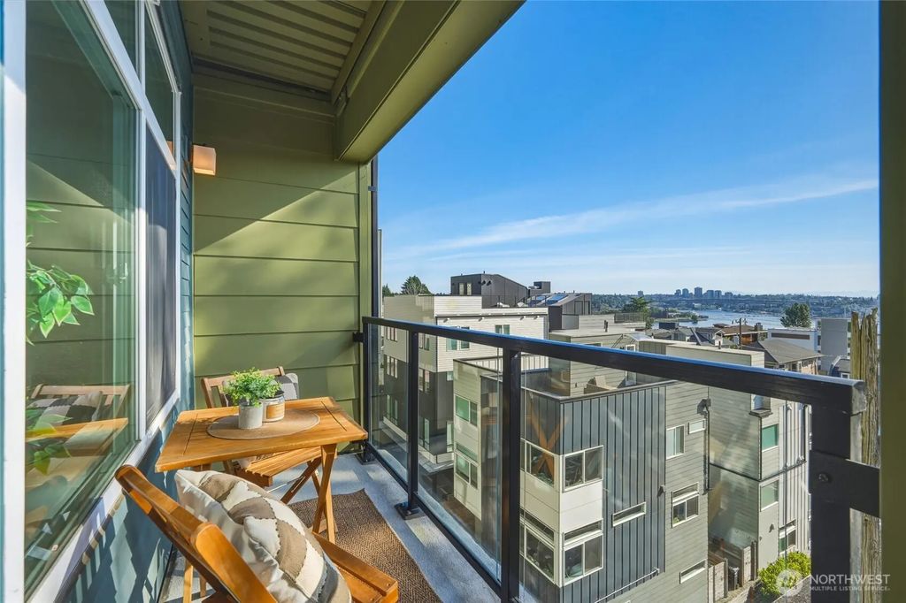 655 Crockett Street B203, Seattle