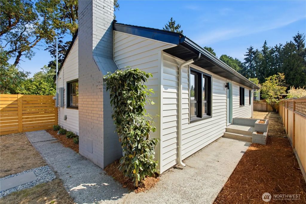 12504 8th Avenue Sw, Burien