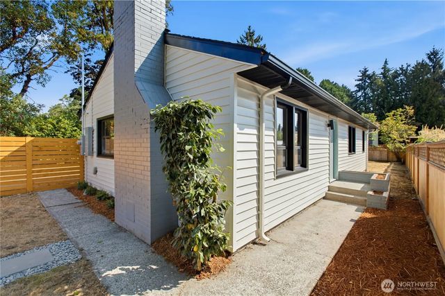 12504 8th Avenue Sw, Burien