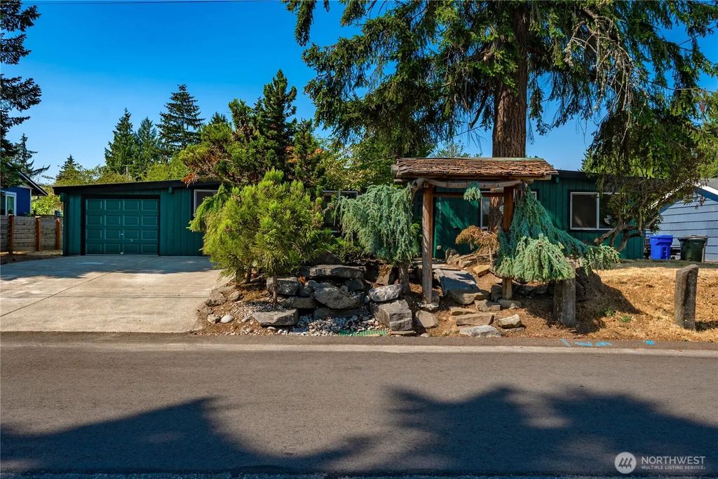16835 123rd Avenue Se, Renton