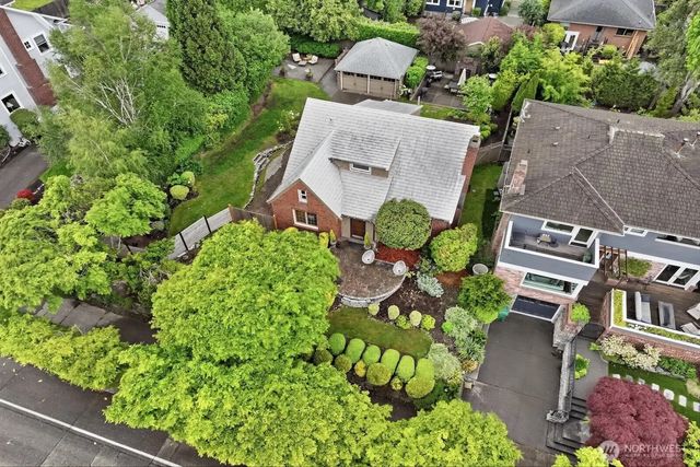 1560 28th Avenue W, Seattle
