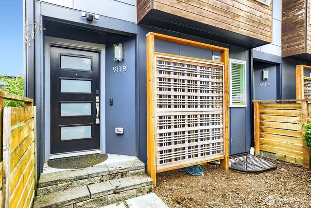 911 N 104th Street B, Seattle