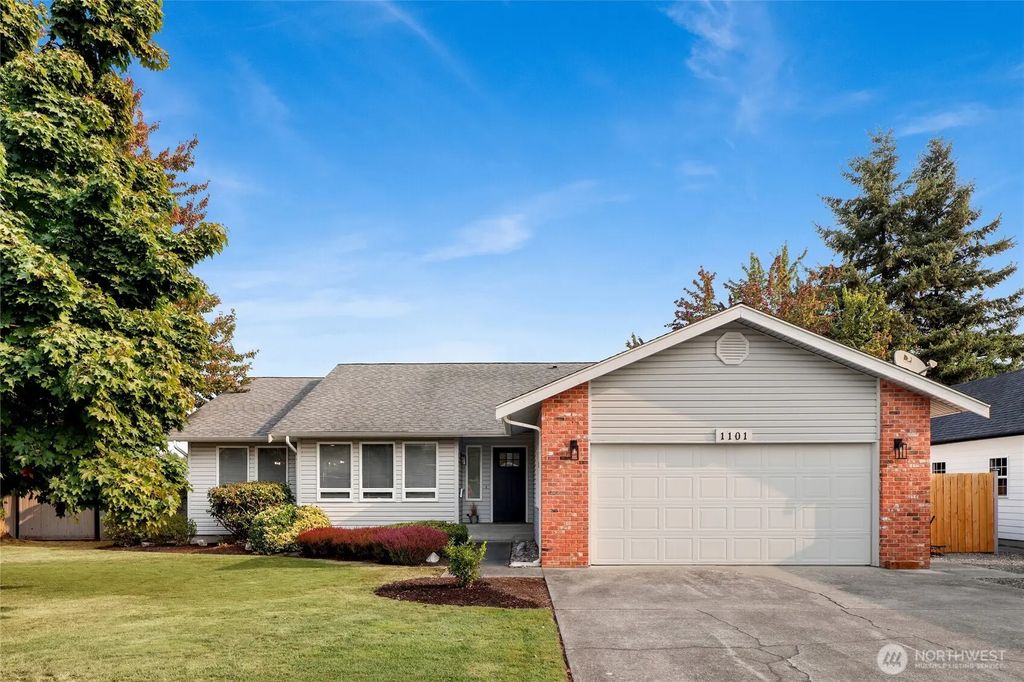 1101 Cascade Way, Lynden