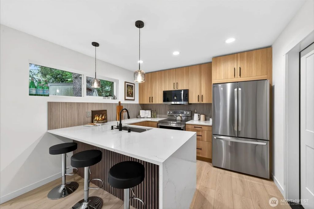 8510 15th Avenue Ne, Seattle