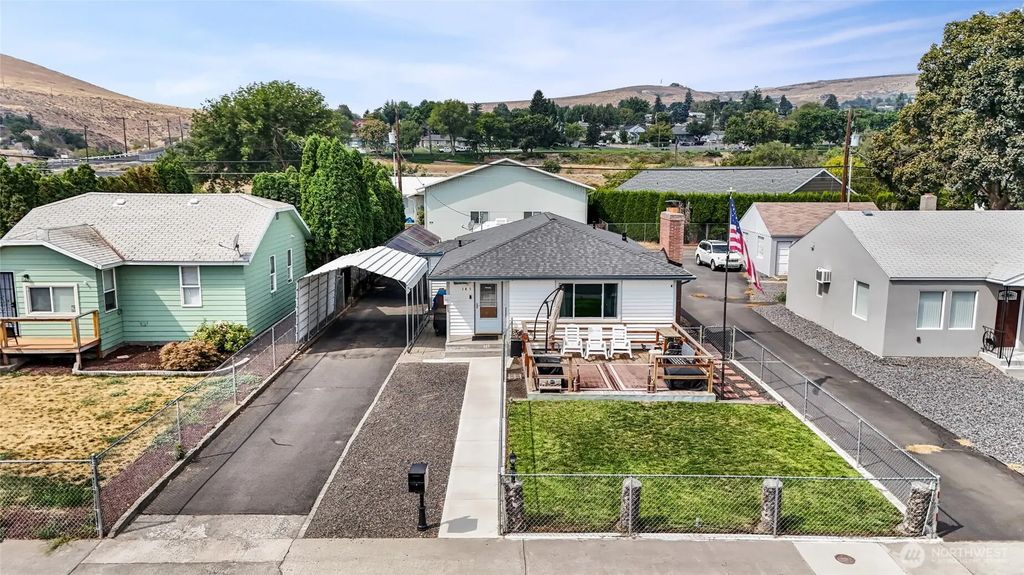 145 Nw F Street, Ephrata