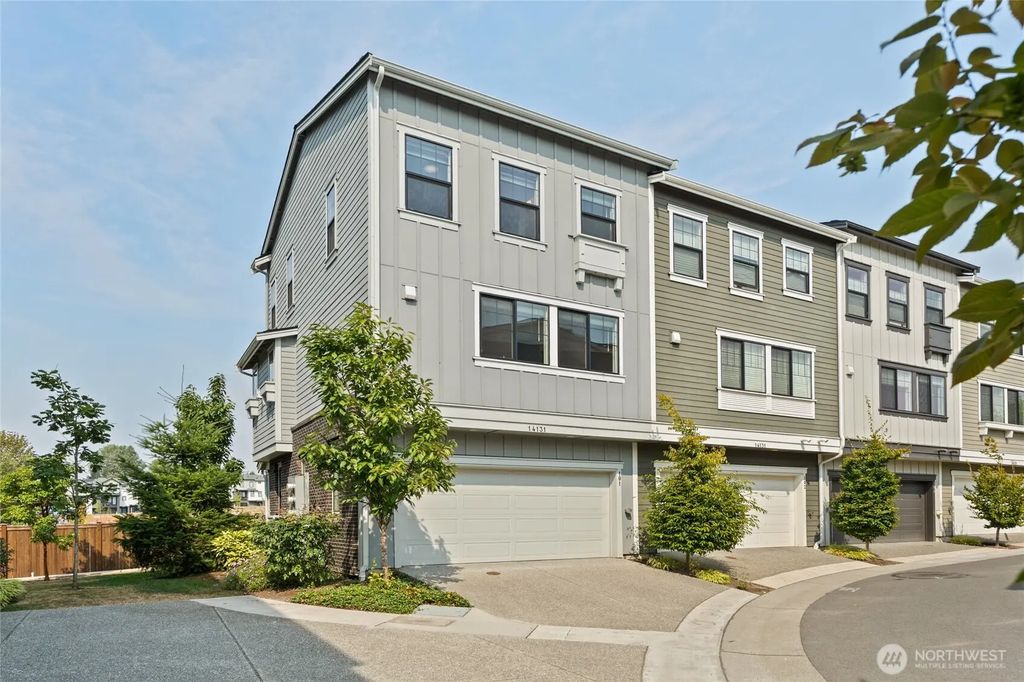 14131 266th Avenue Ne 101, Duvall