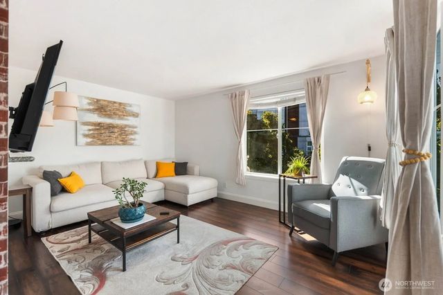 300 10th Avenue A309, Seattle