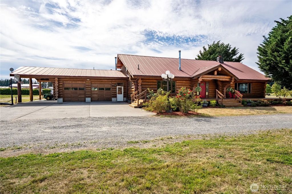 1231 Willeys Lake Rd, Ferndale