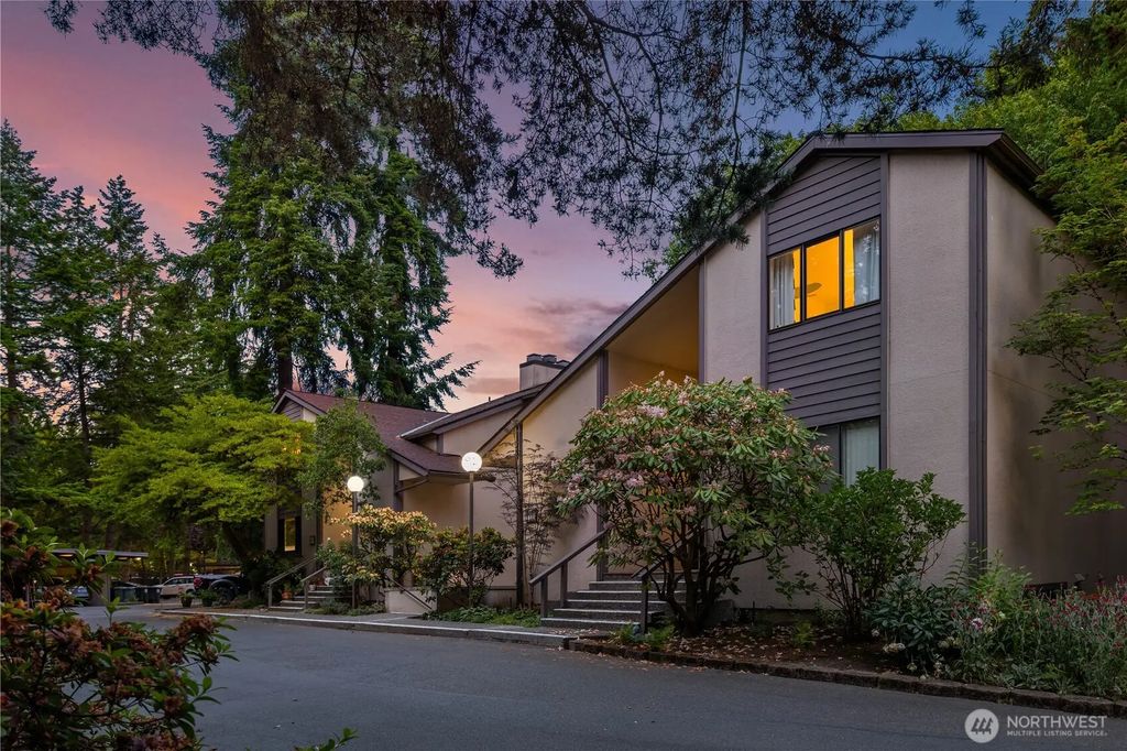 1518 Ne 140th Street C6, Seattle