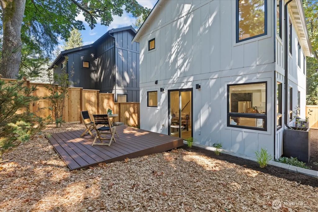 11349 23rd Avenue Ne, Seattle