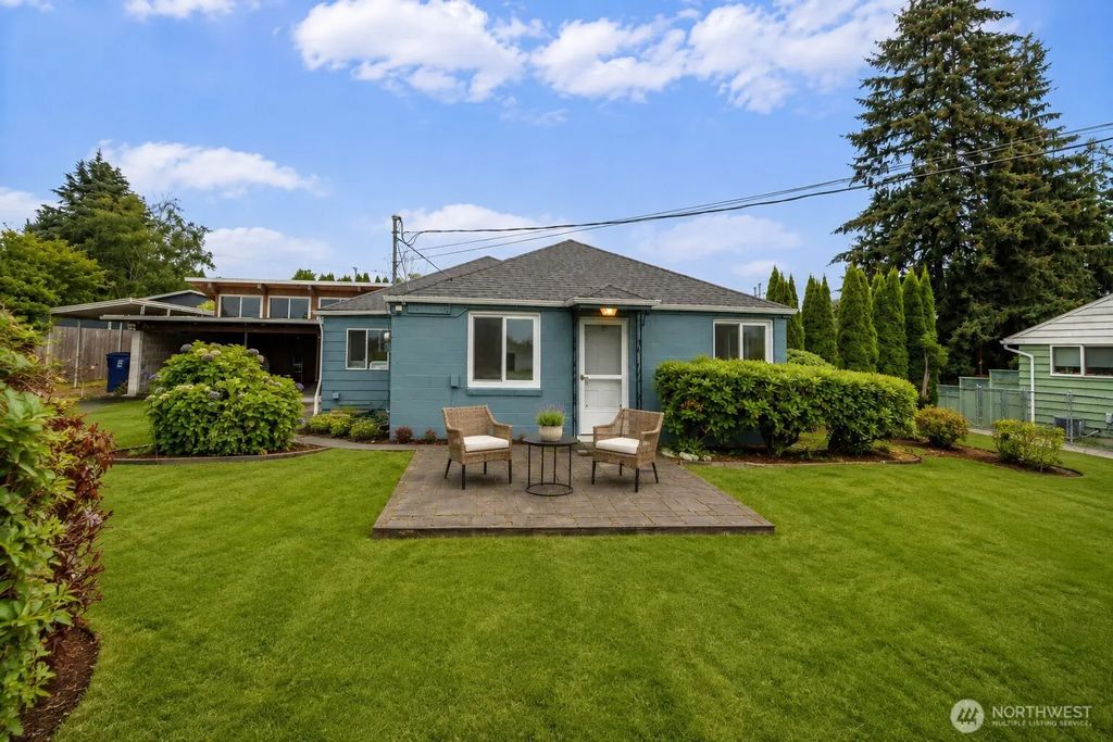 8432 S 18th Street, Tacoma