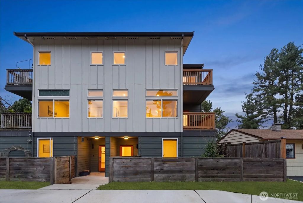 18309 11th Avenue Ne B, Shoreline