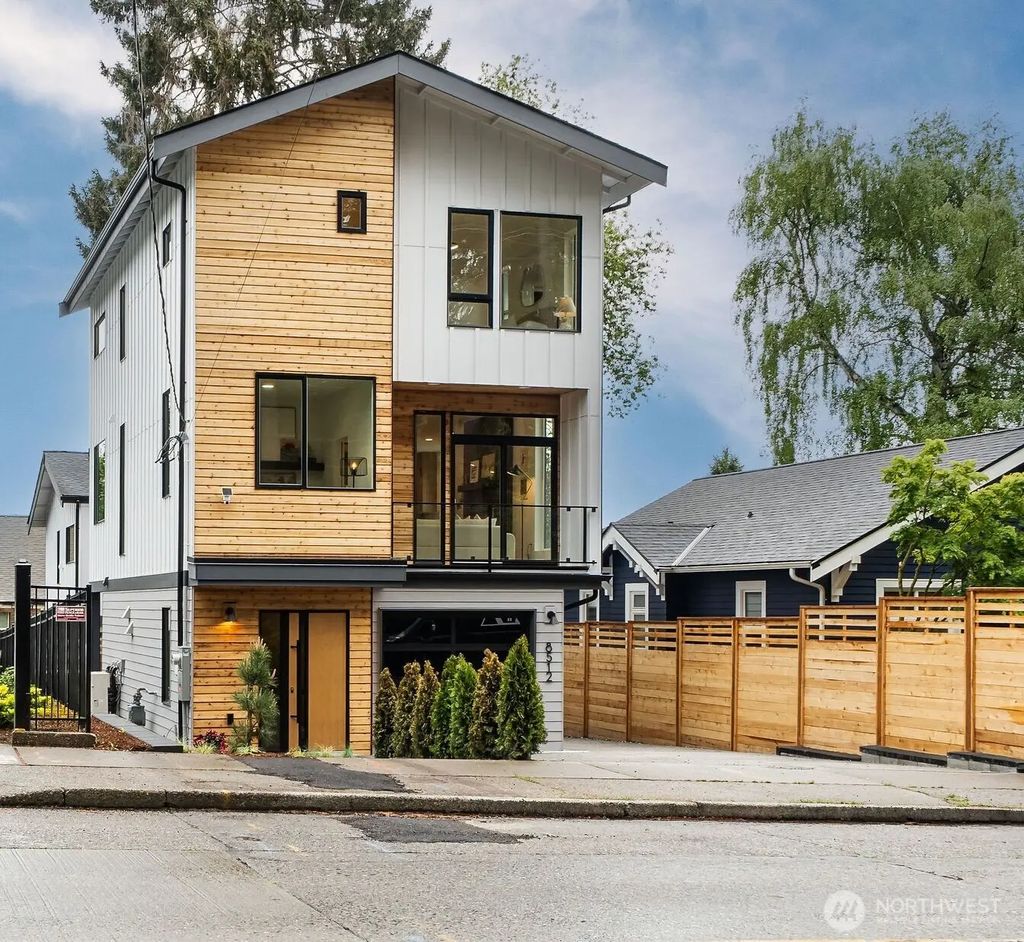 8512 15th Avenue Ne, Seattle